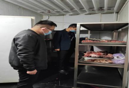 杭錦旗巴拉貢市場監督管理所開展大型餐飲服務單位食品安全專項檢查